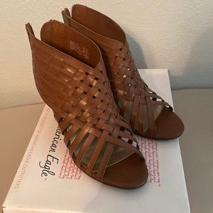 Brown 6 1/2 Maggie wedges